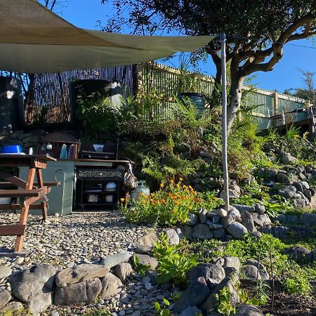 ホテル Omarama Oasis - Permaculture Glamping Pohara エクステリア 写真