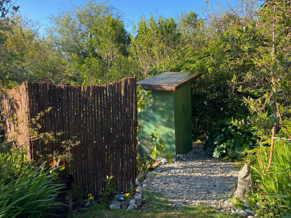 ホテル Omarama Oasis - Permaculture Glamping Pohara エクステリア 写真