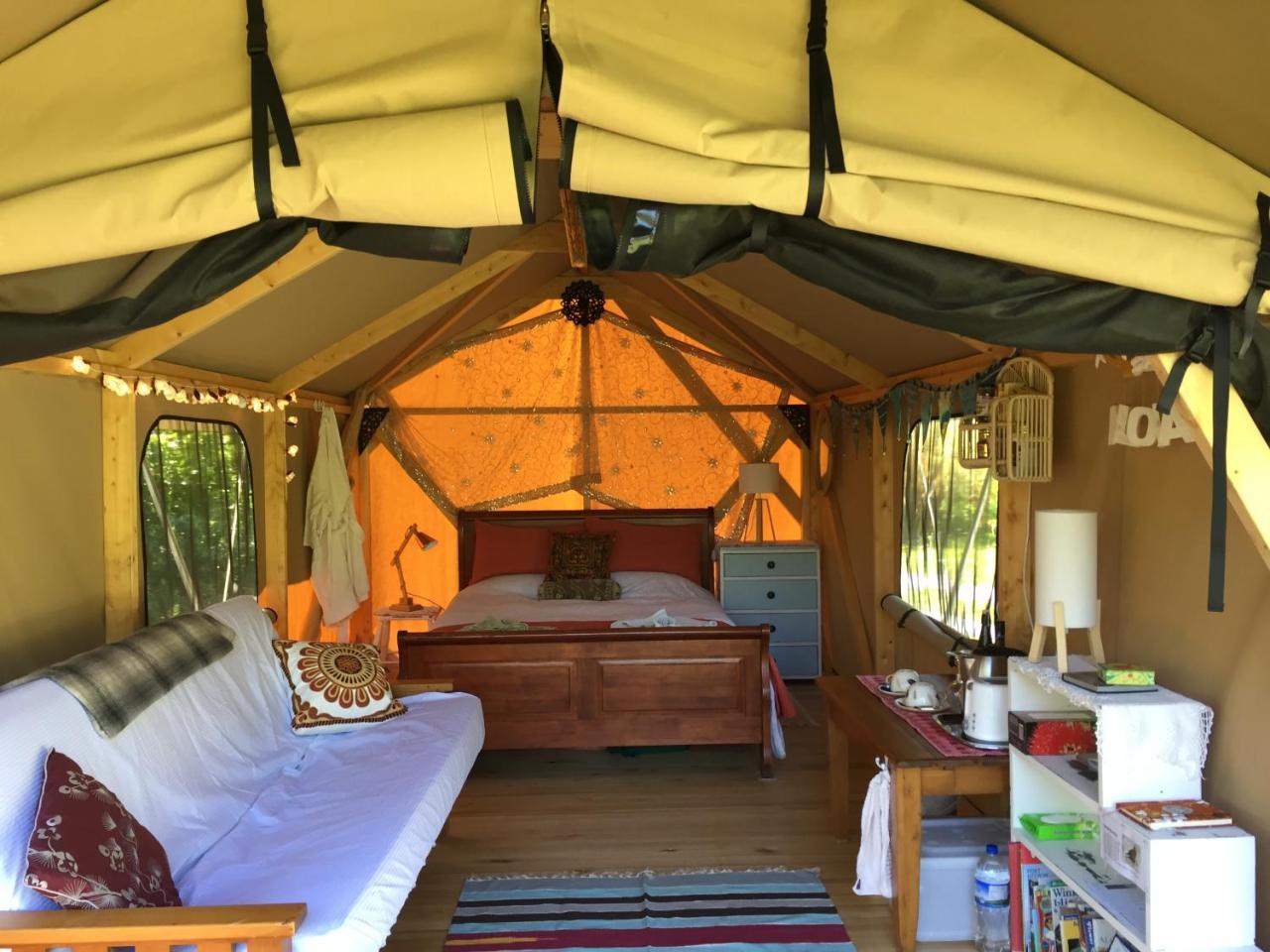 ホテル Omarama Oasis - Permaculture Glamping Pohara エクステリア 写真
