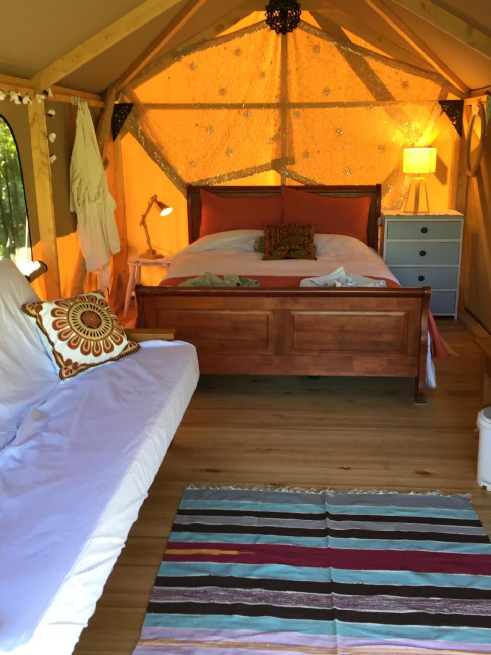 ホテル Omarama Oasis - Permaculture Glamping Pohara エクステリア 写真