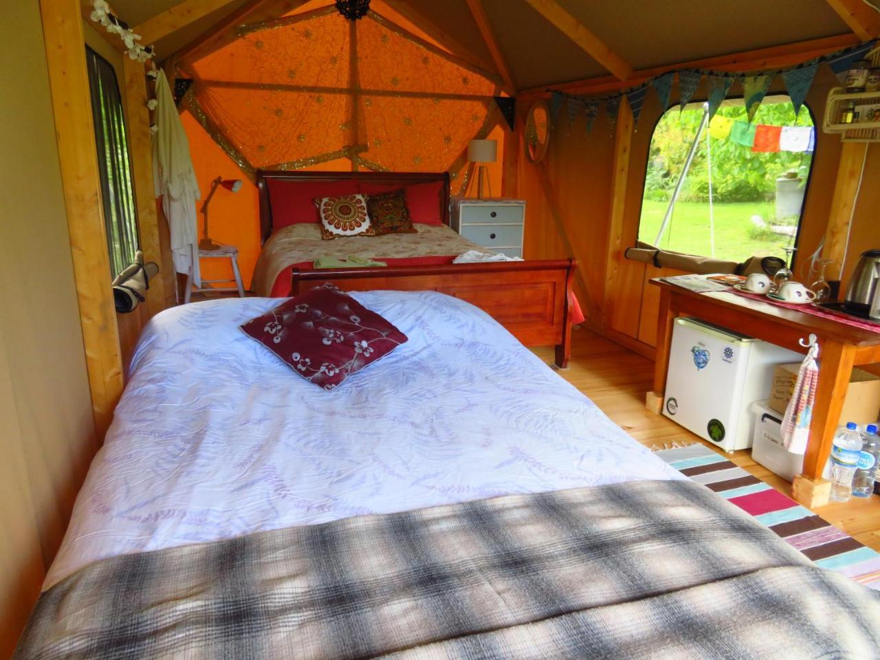 ホテル Omarama Oasis - Permaculture Glamping Pohara エクステリア 写真